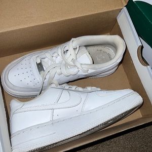 Air Force 1s white
